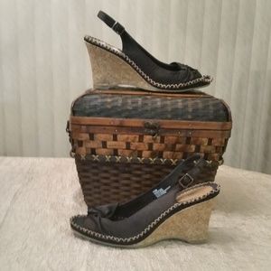 Seychelles Singapore Wedge Shoes